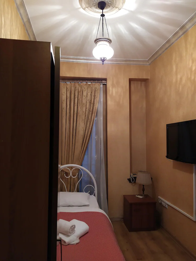 Istanbul Irish Hotel