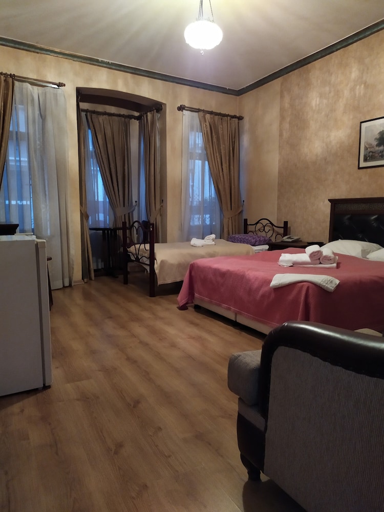 Istanbul Irish Hotel