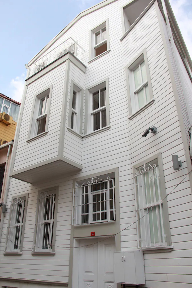 Jasmine Apartment