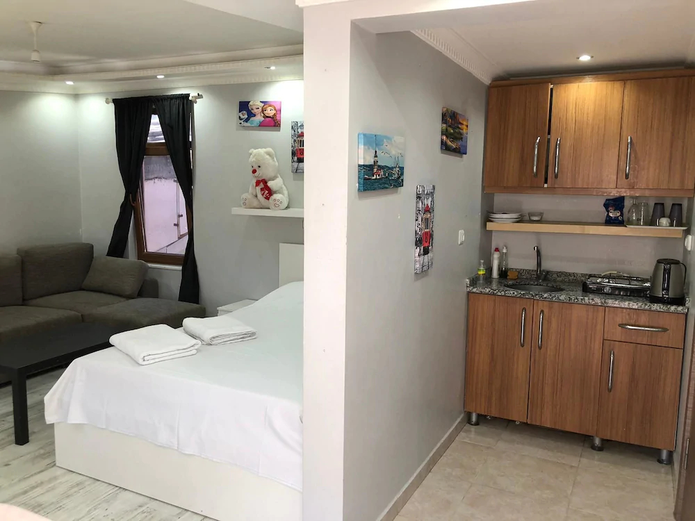 Julyet Suite