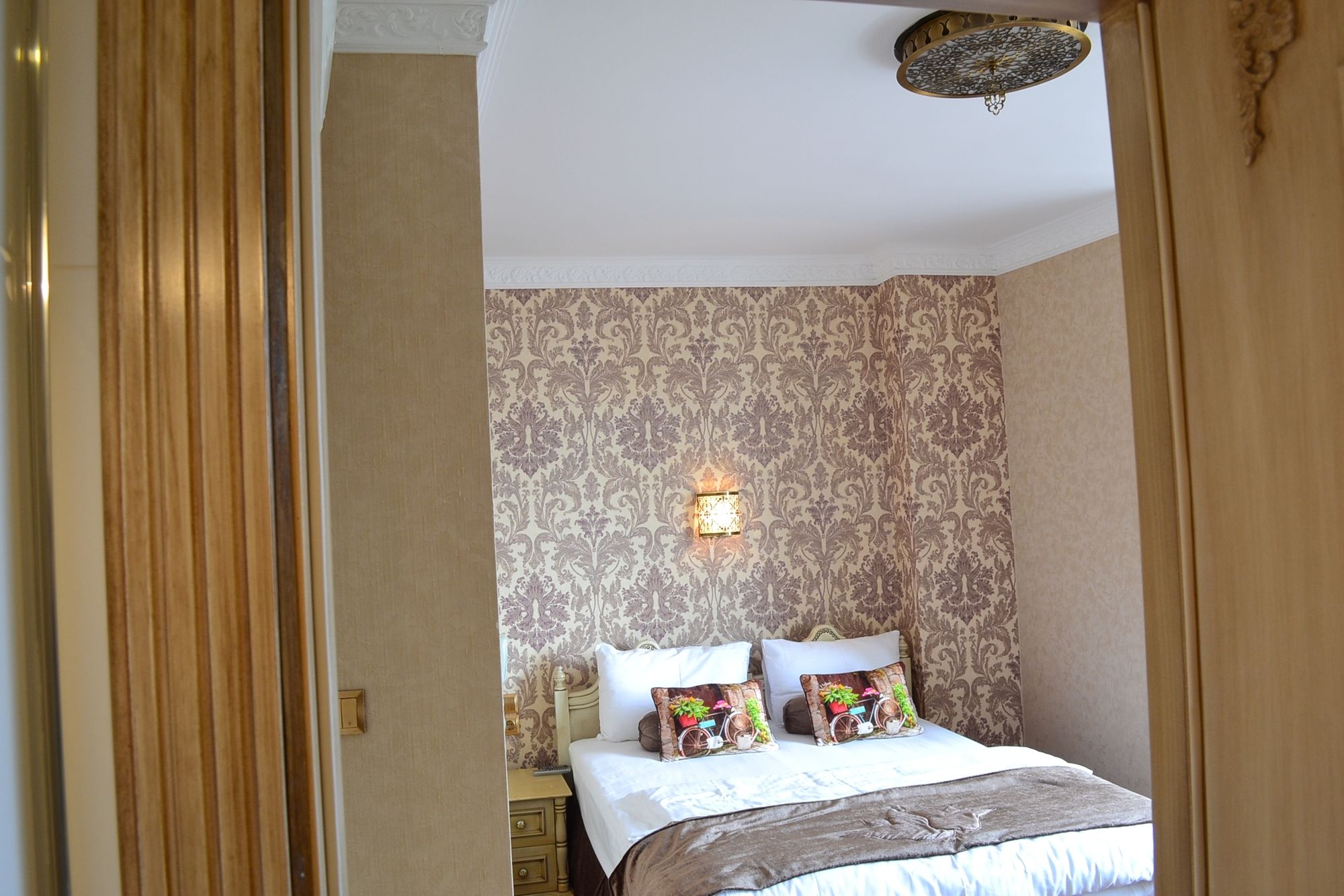 Kaftan Hotel