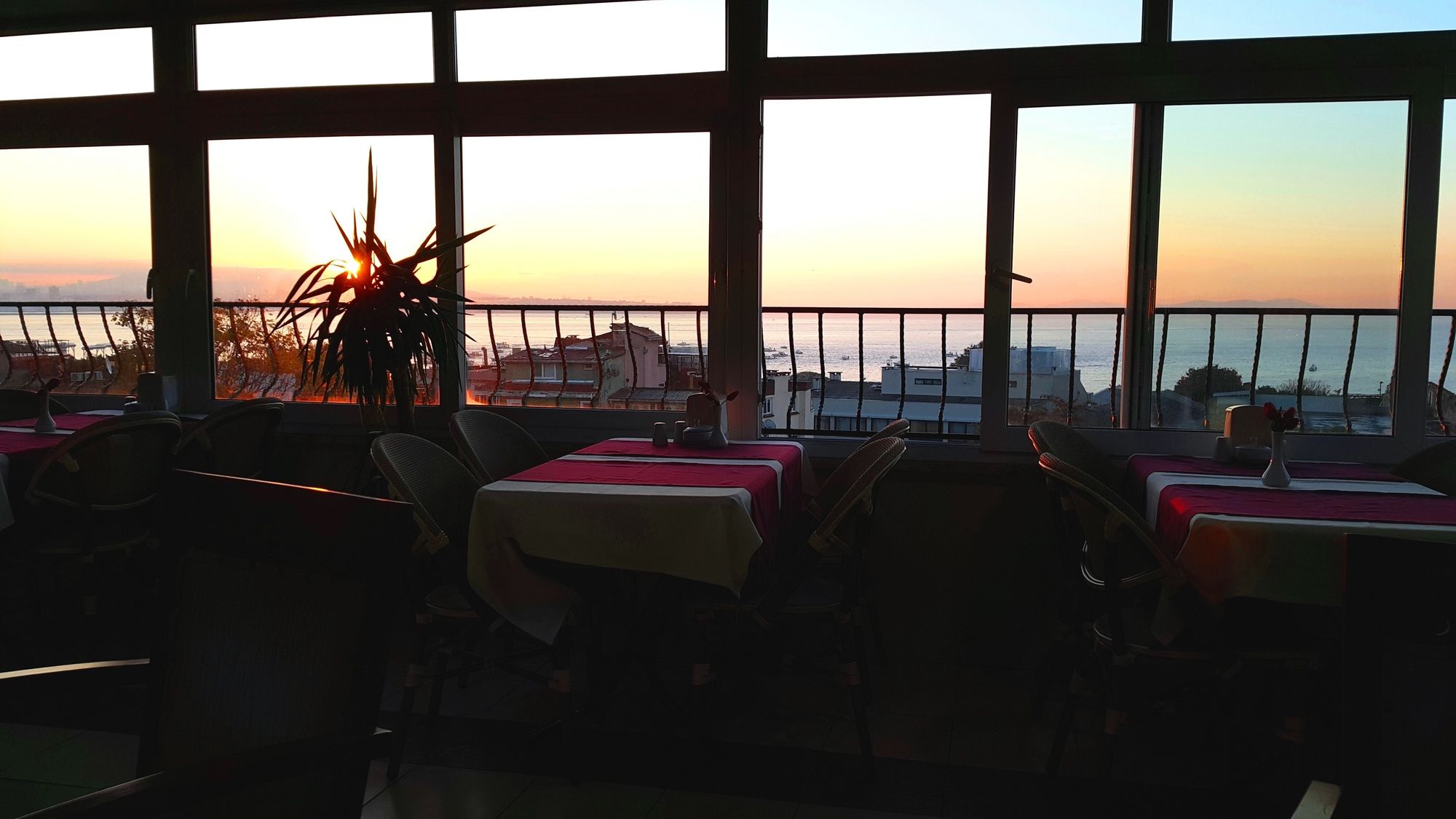 Kaftan Hotel
