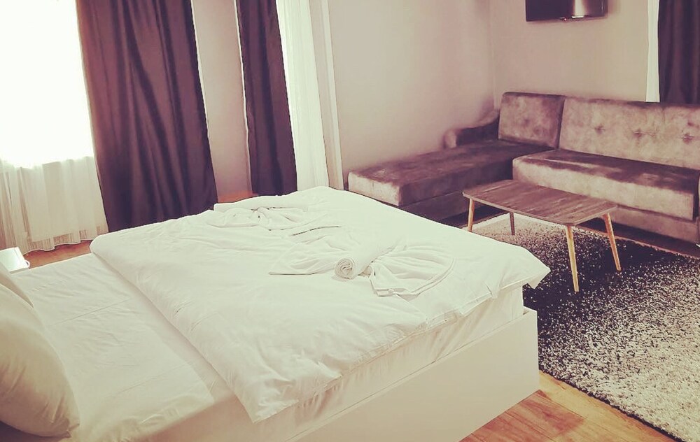 Karaca Suite