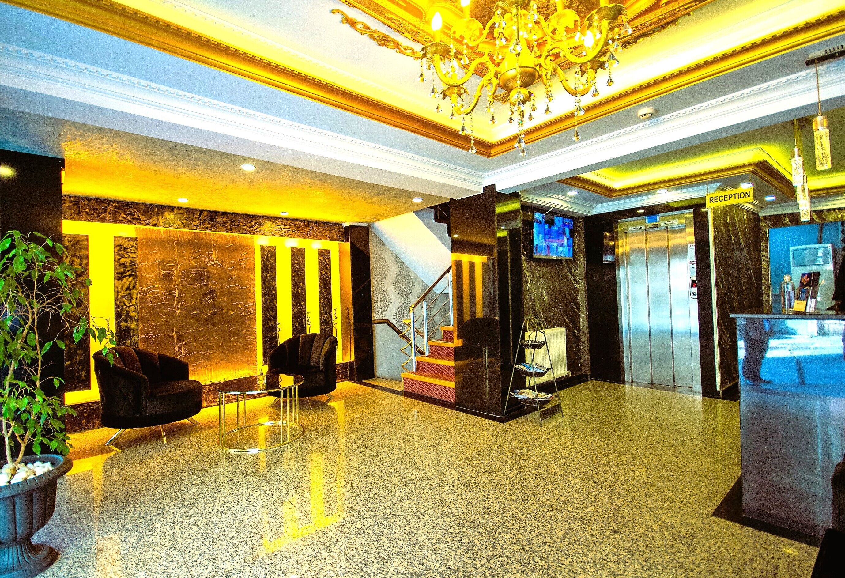Kaya Royal Hotel Old Town