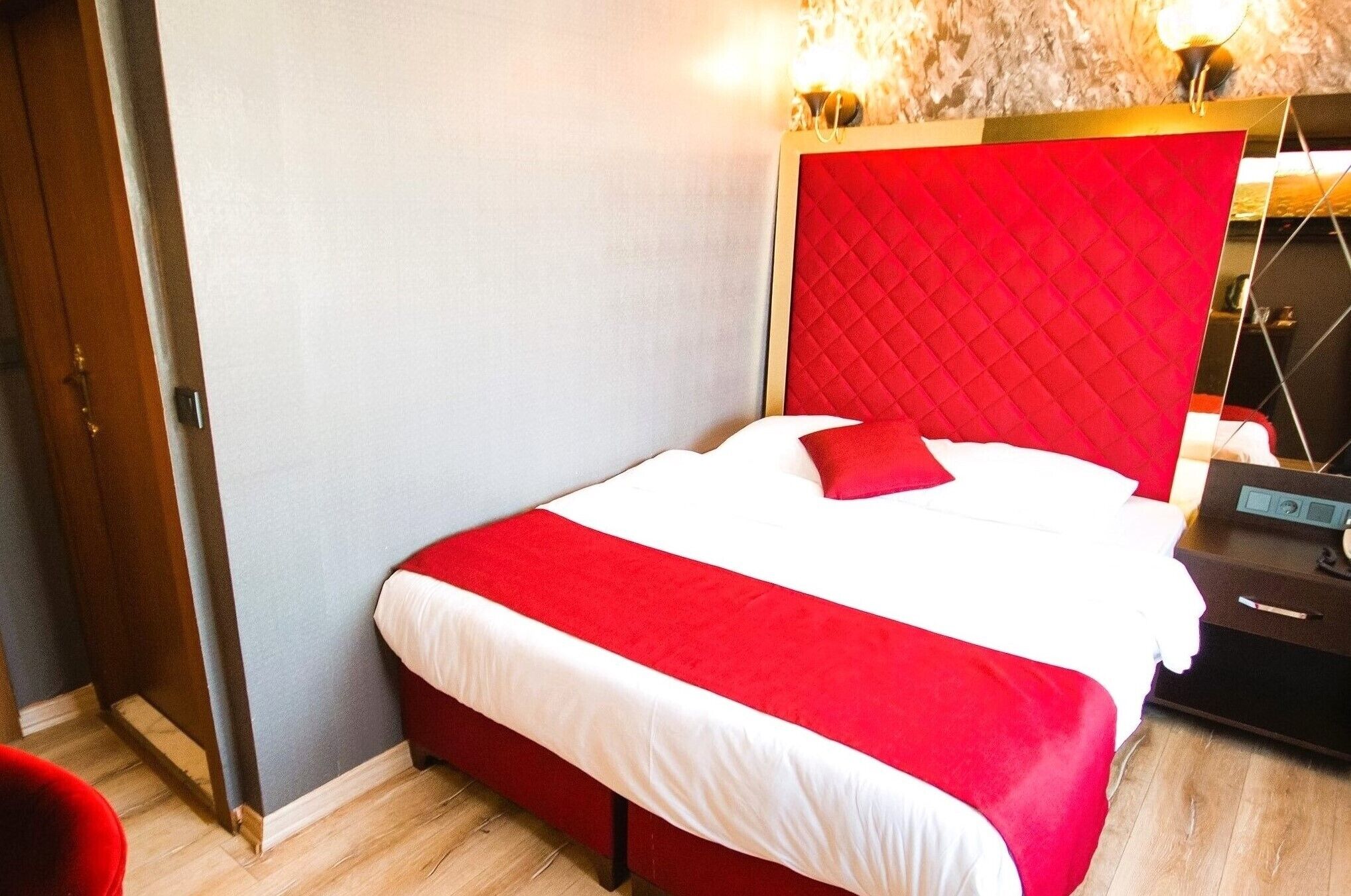 Kaya Royal Hotel Old Town
