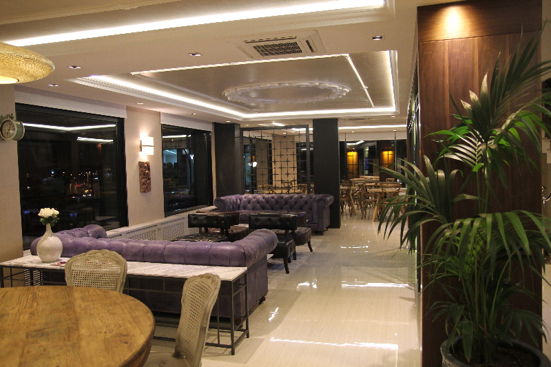 K Suites Hotel