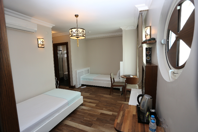 K Suites Hotel