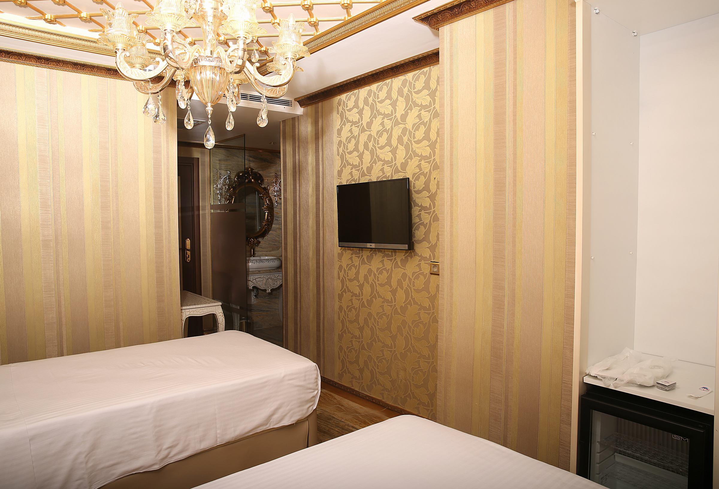 Laleli Blue Marmaray Hotel