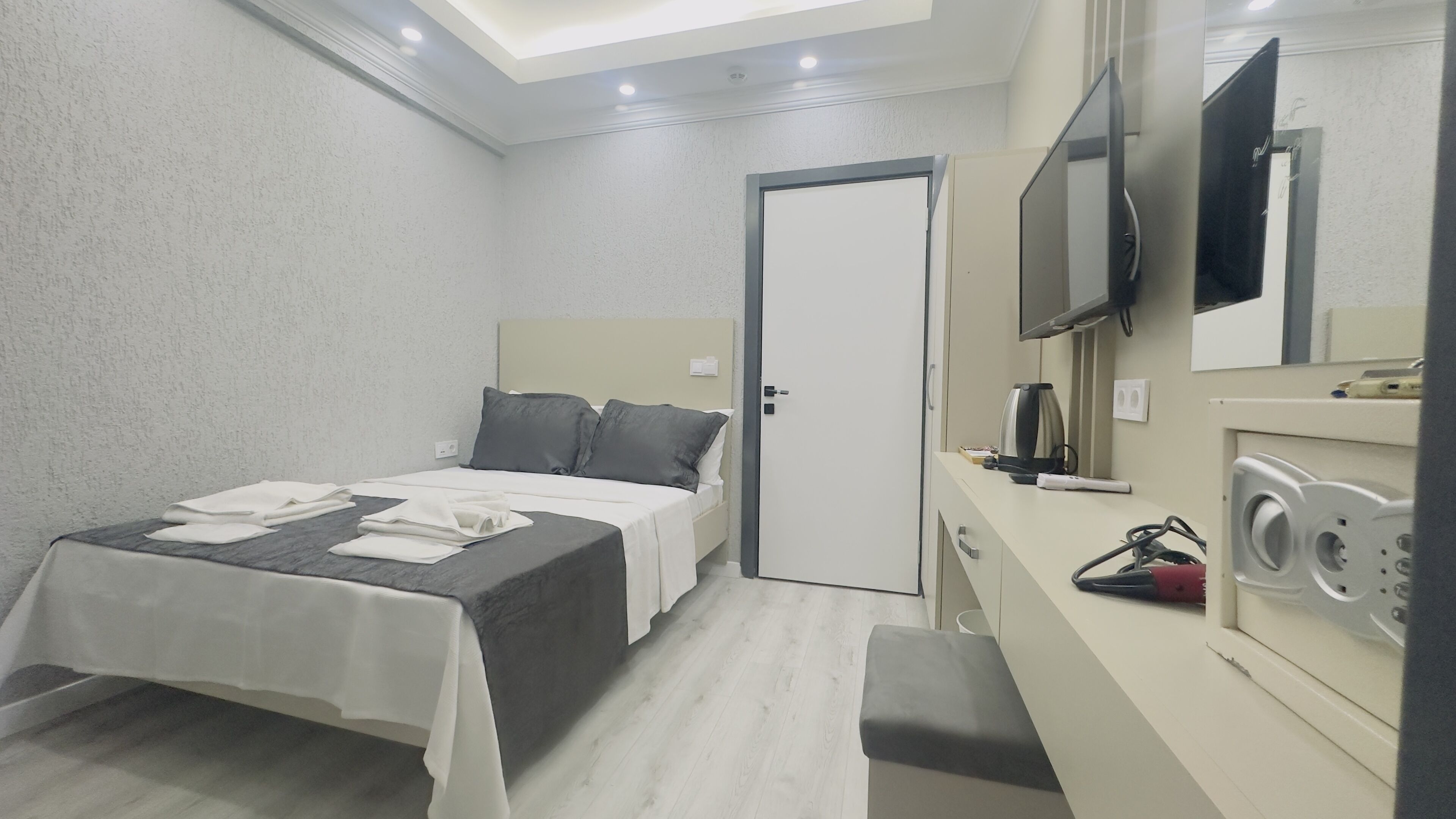 La Mer Old City Hotel