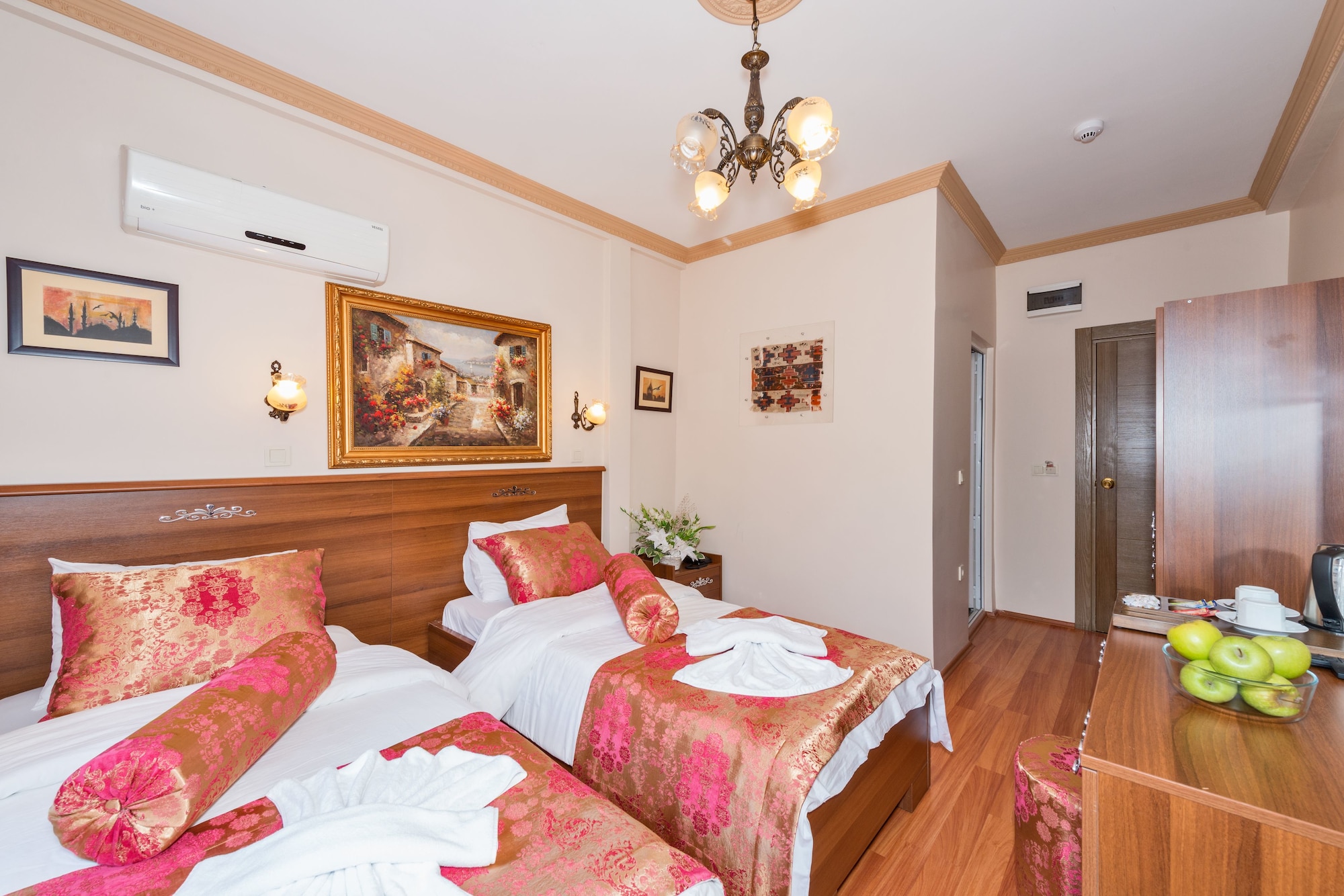 Lamp Hotel