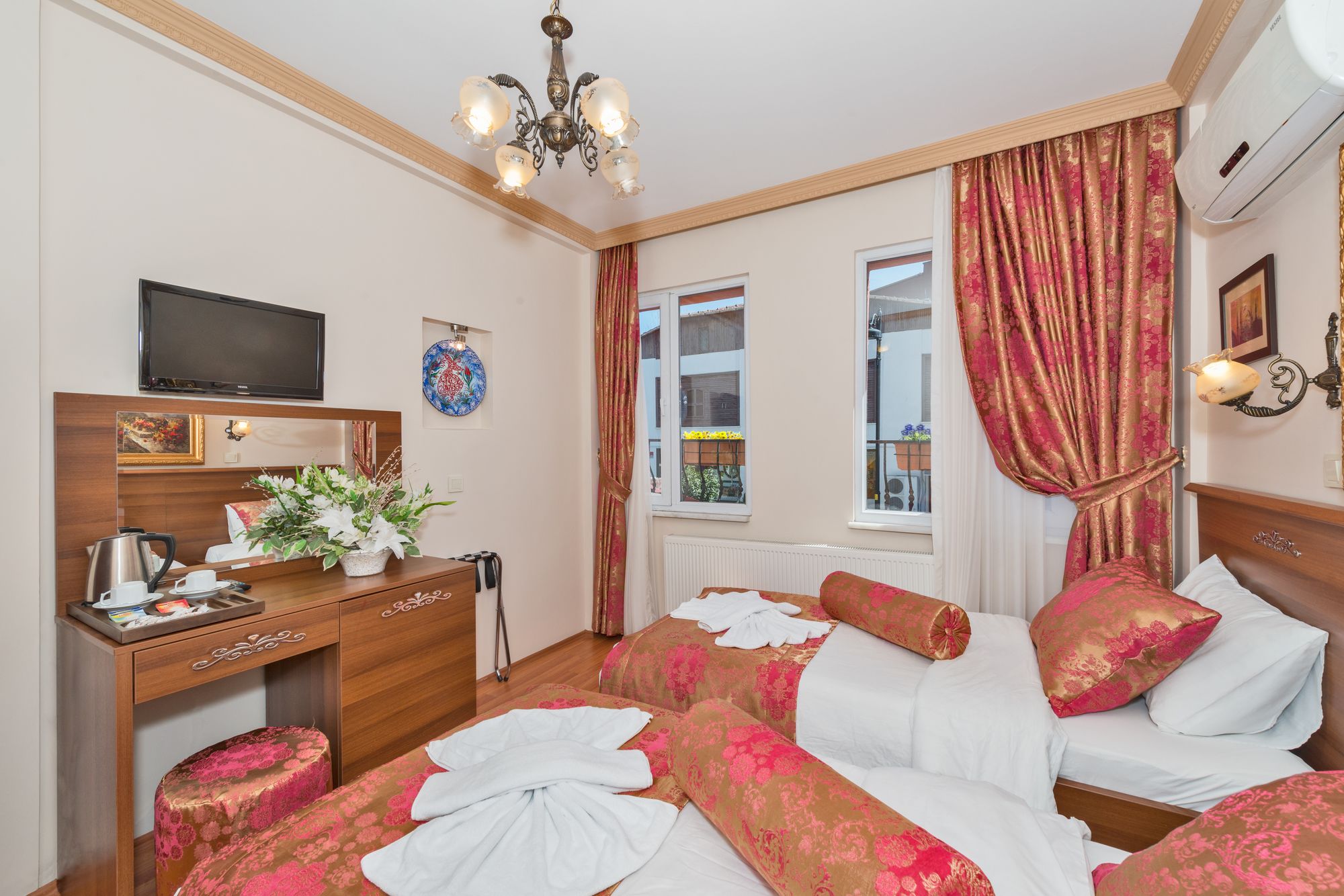 Lamp Hotel