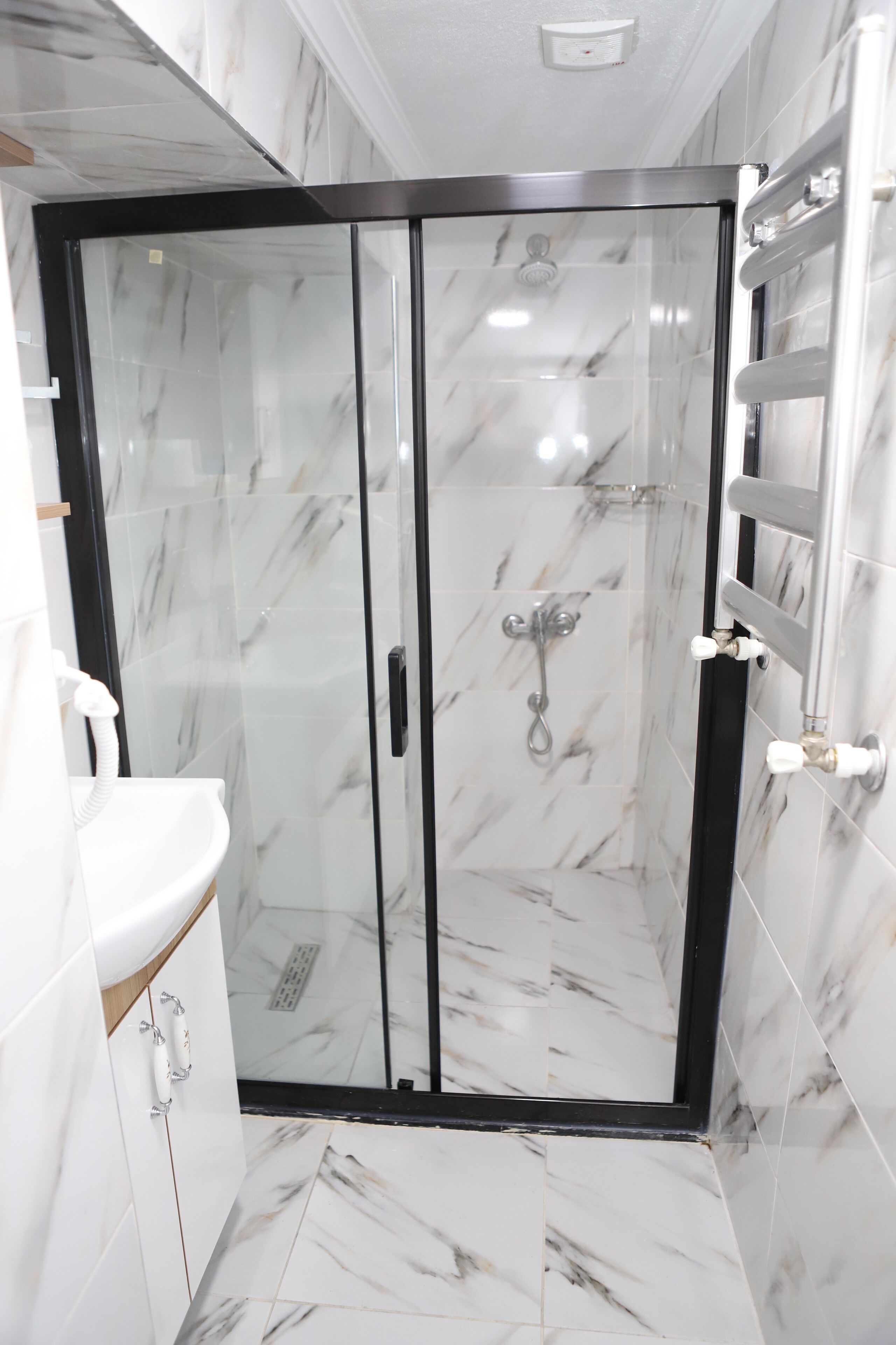 Laos Otel & Apartment