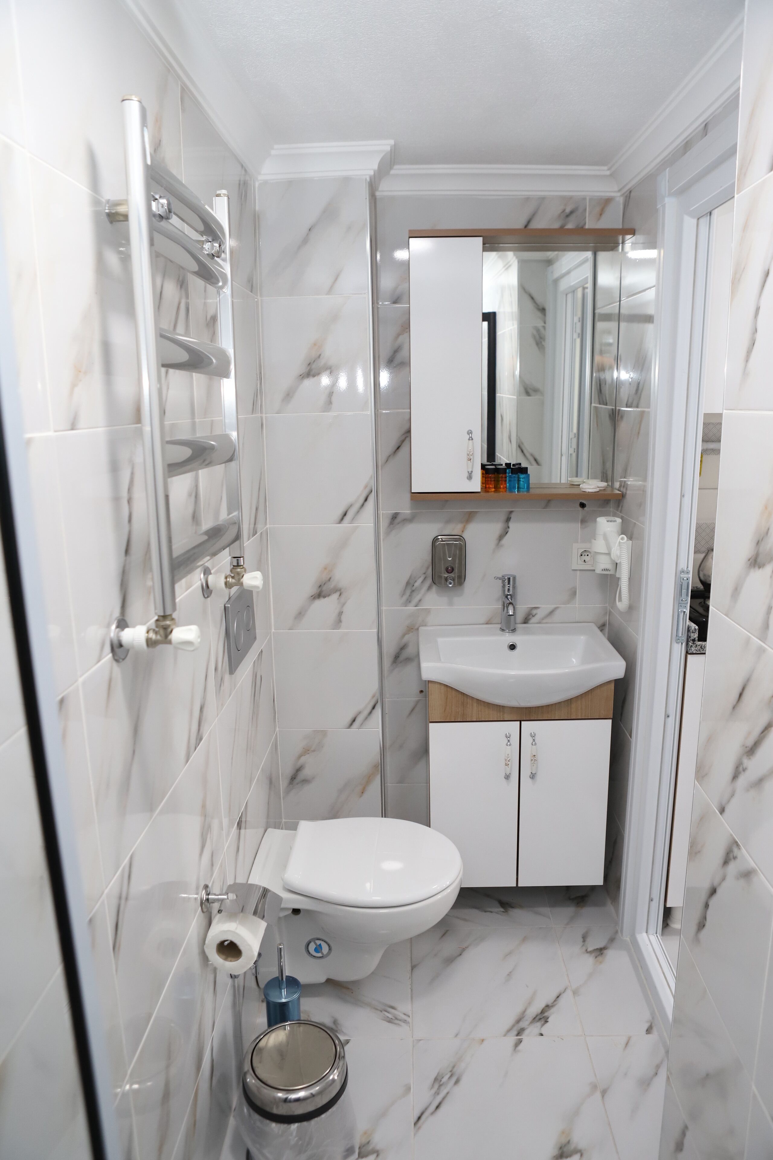 Laos Otel & Apartment