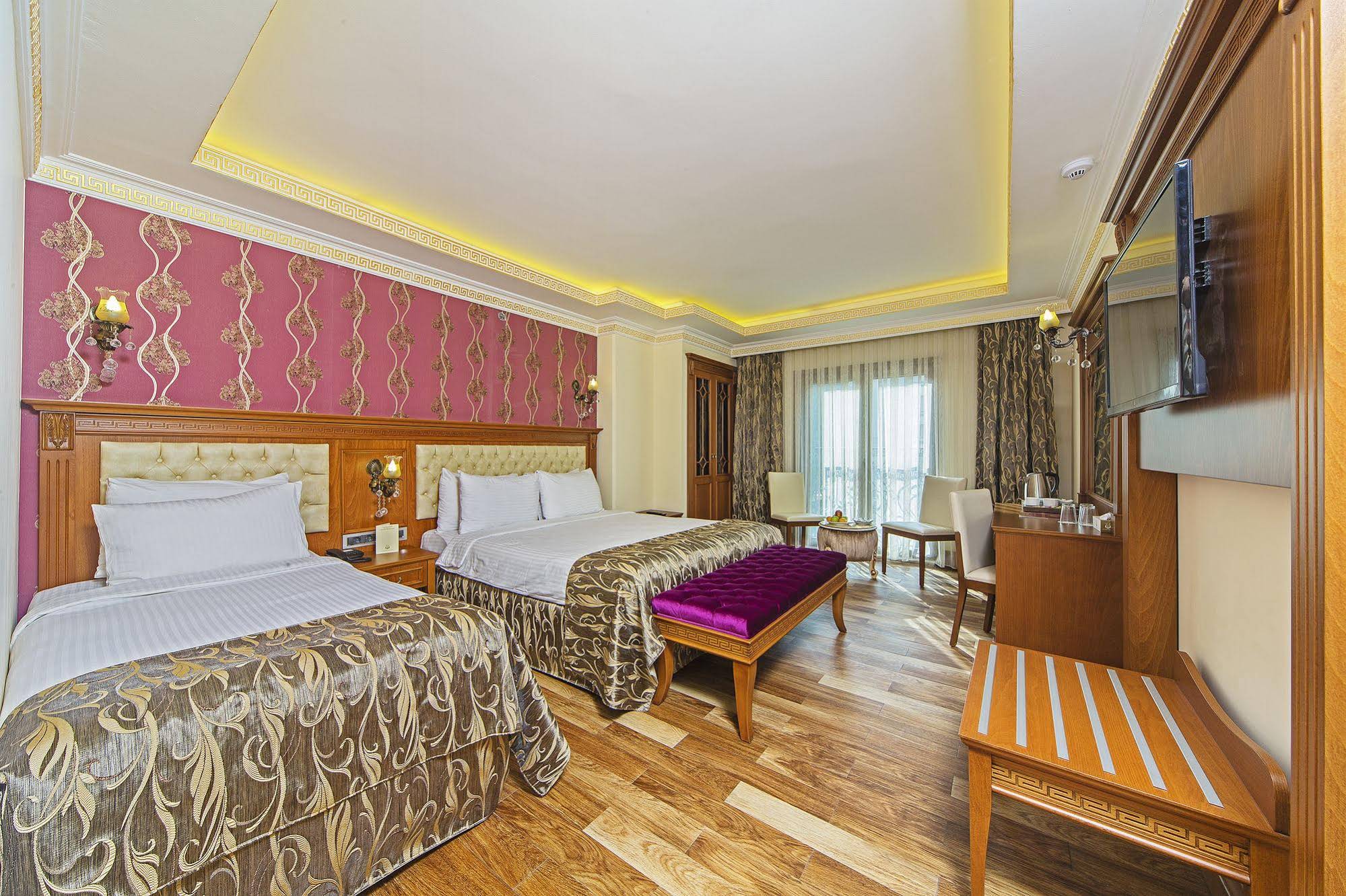 Lausos Palace Hotel