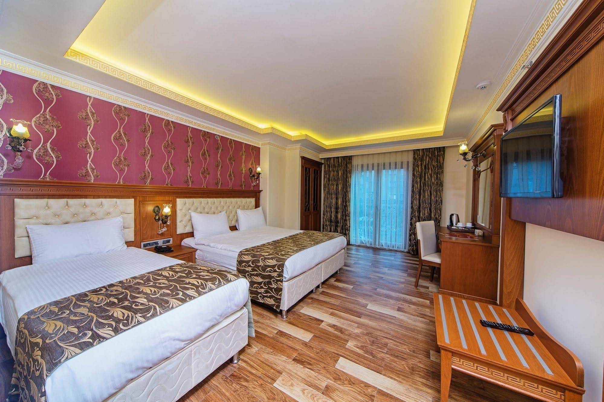 Lausos Palace Hotel