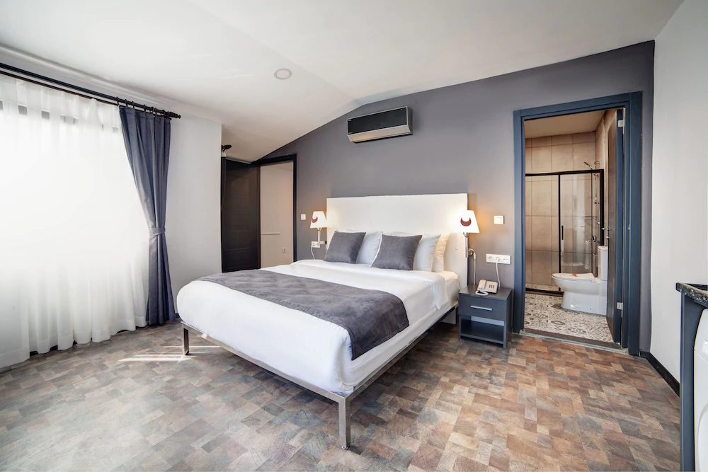 Lime Garden Hotel