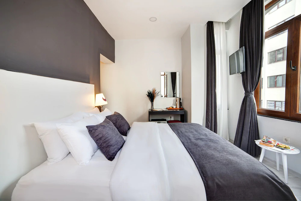 Lime Garden Hotel
