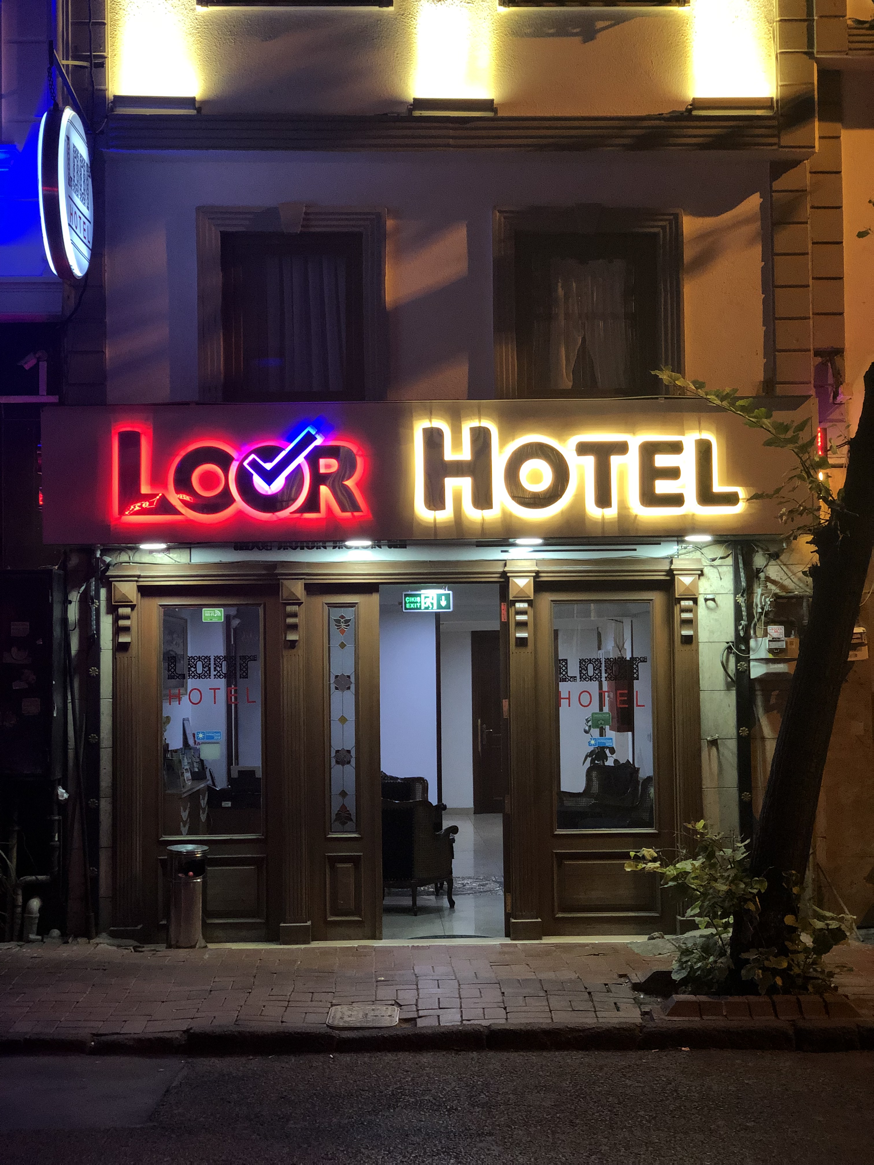 Nova City Hotel