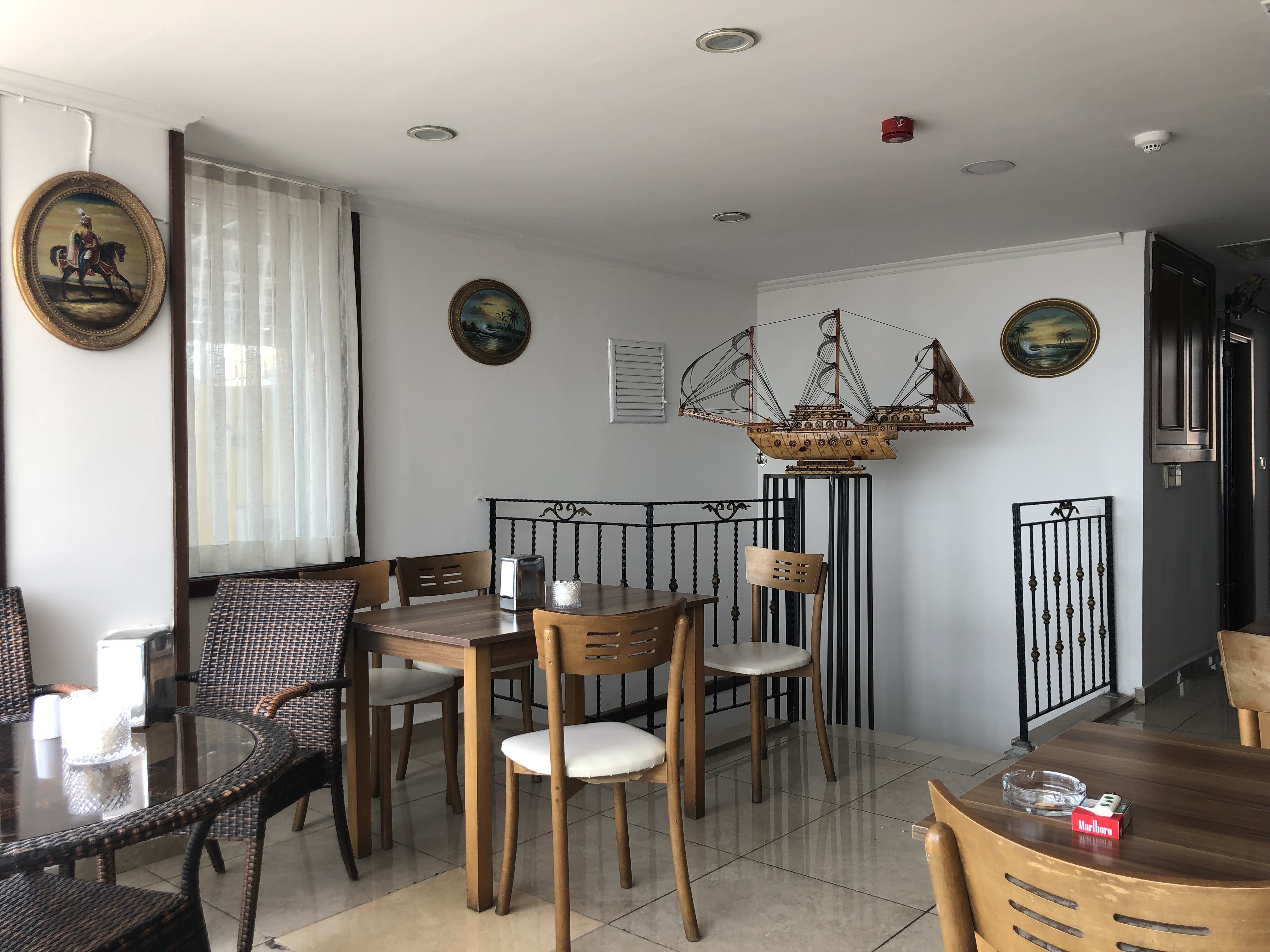 Nova City Hotel
