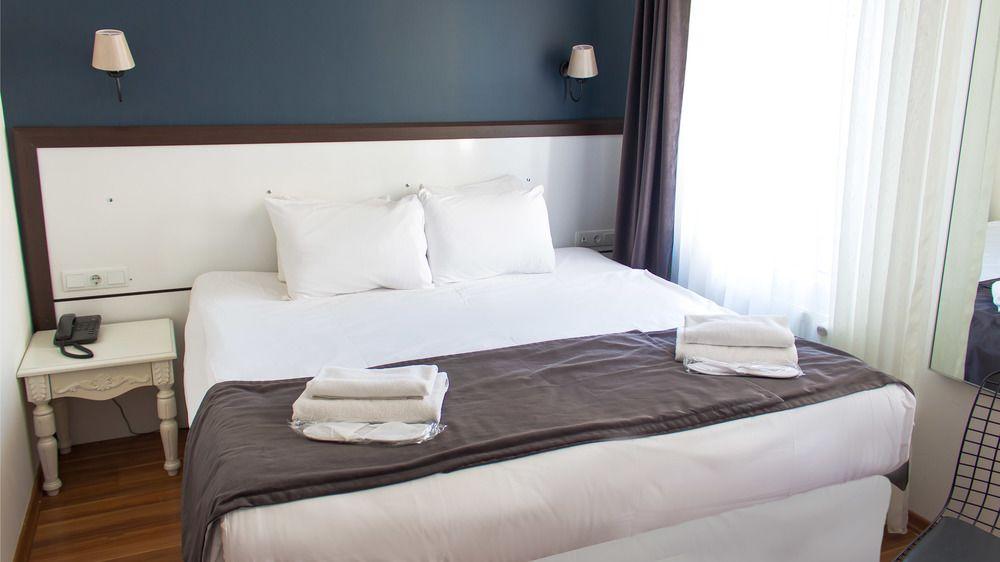 Nova City Hotel