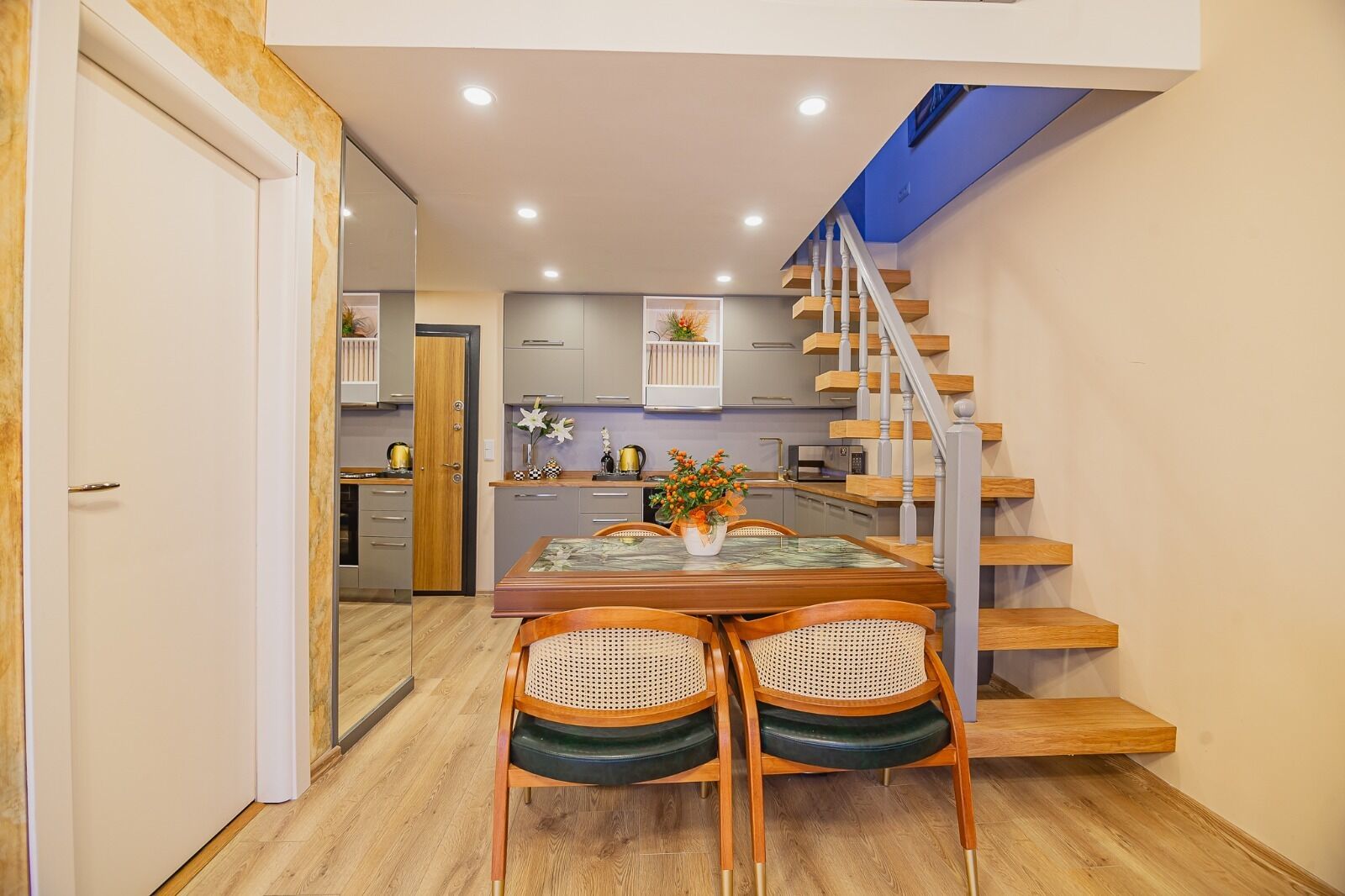 Lord Morgan & Exclusive Design Nisantasi