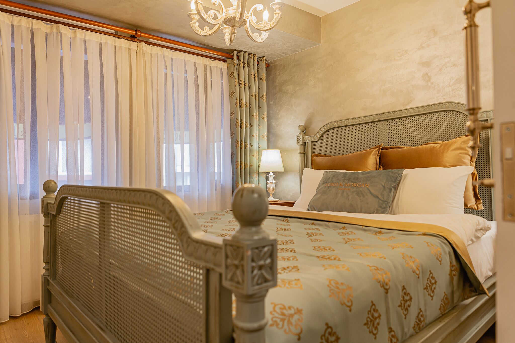 Lord Morgan & Exclusive Design Nisantasi