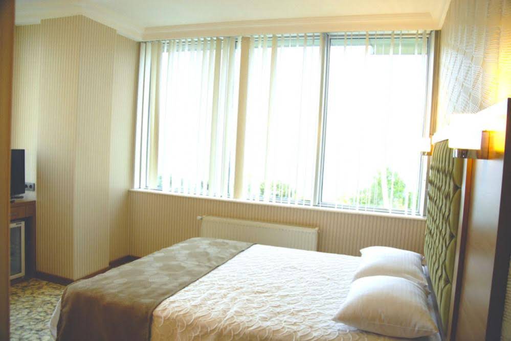 Lounge Boutique Hotel