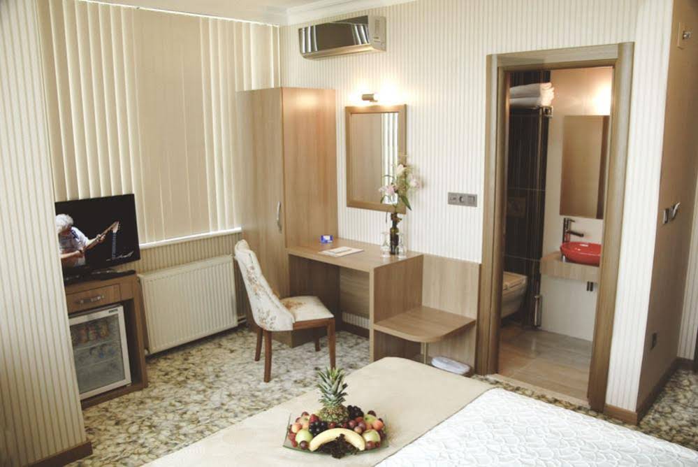 Lounge Boutique Hotel