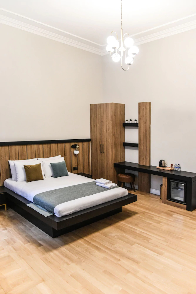 Luxir Hotel