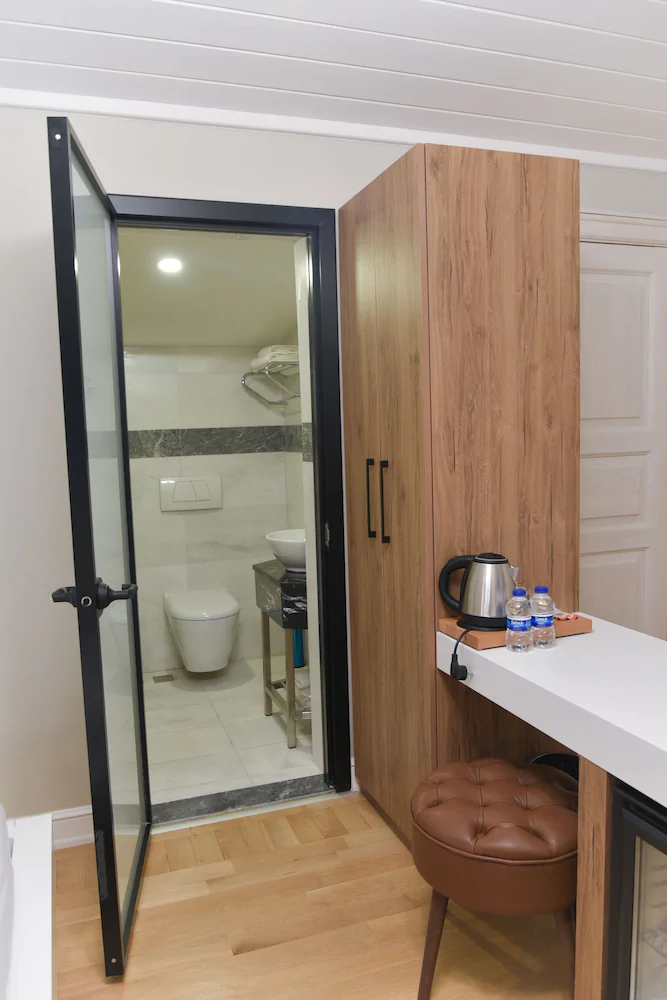 Luxir Hotel