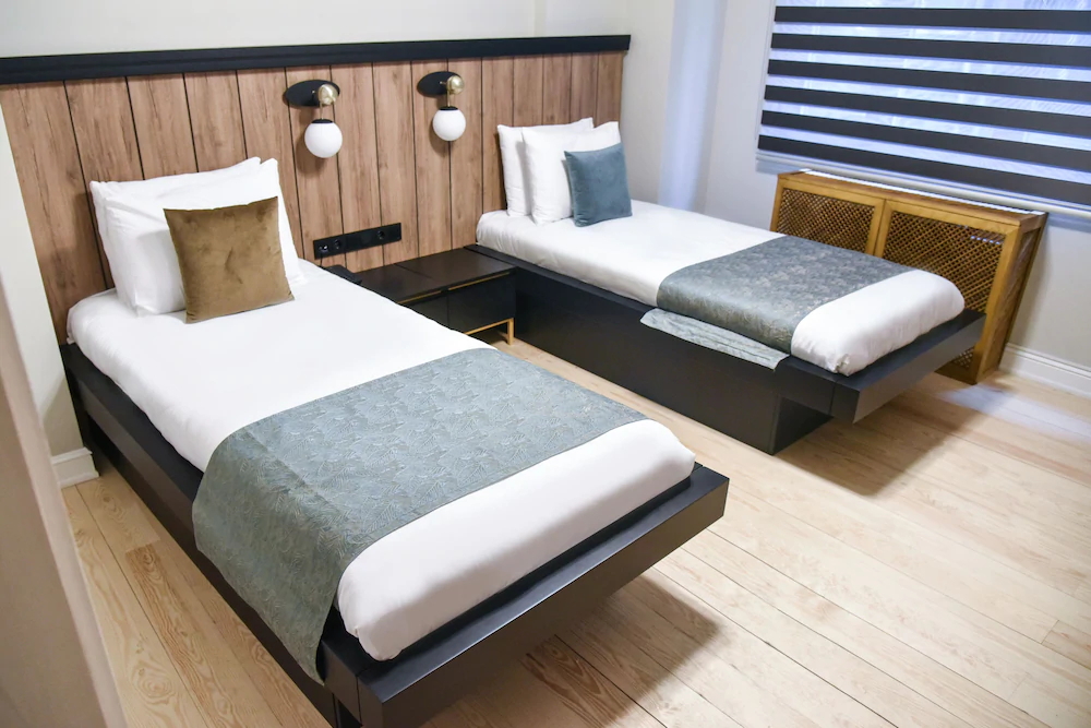 Luxir Hotel