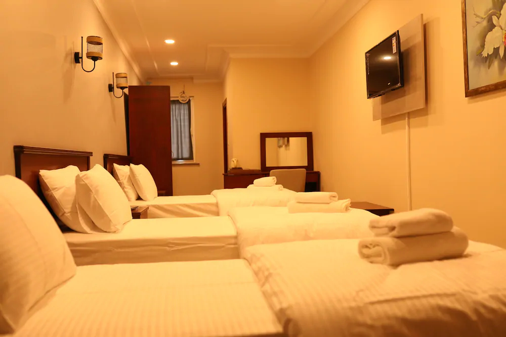 Marina Park Hotel