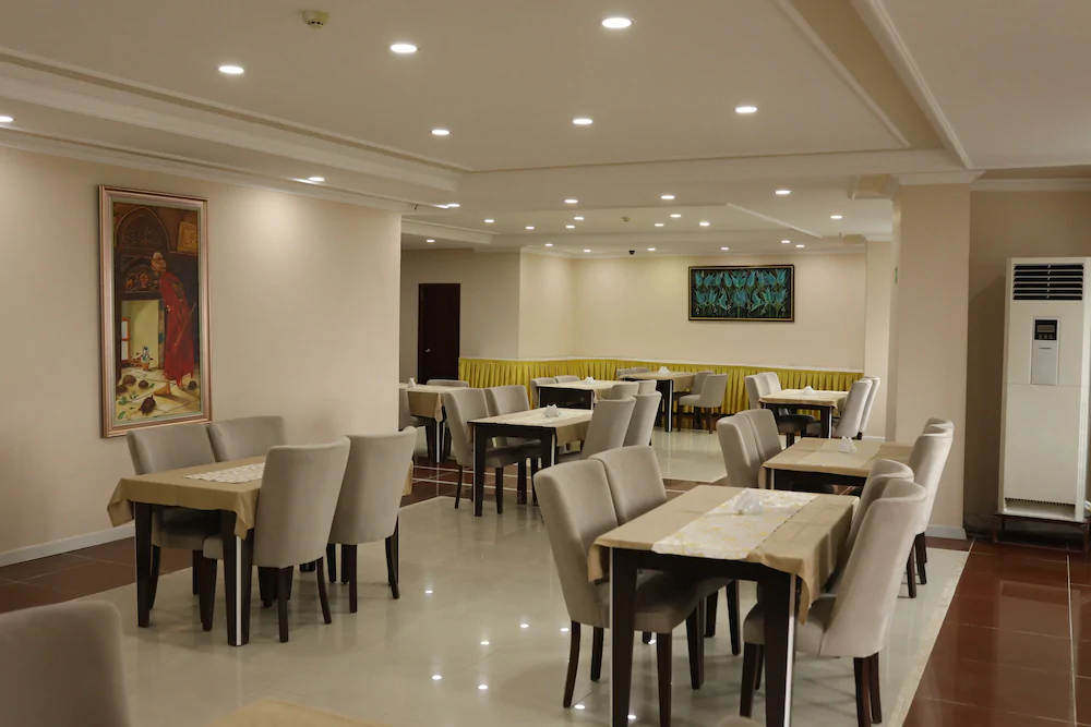 Marina Park Hotel