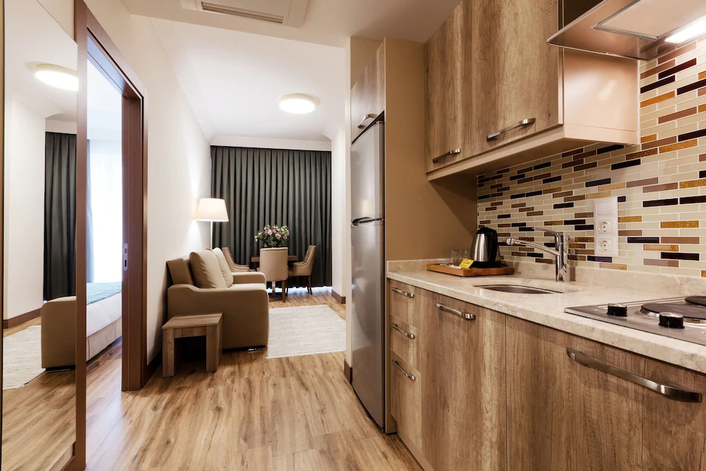 Mari Suites Hotel