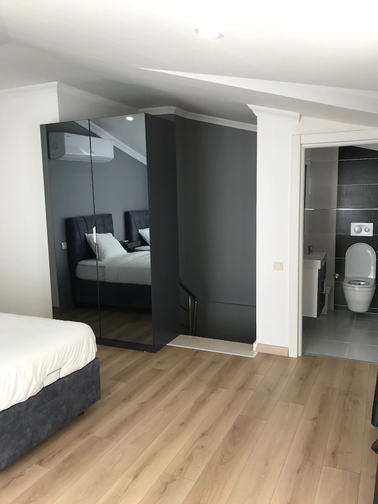 Mas Suites Apartments