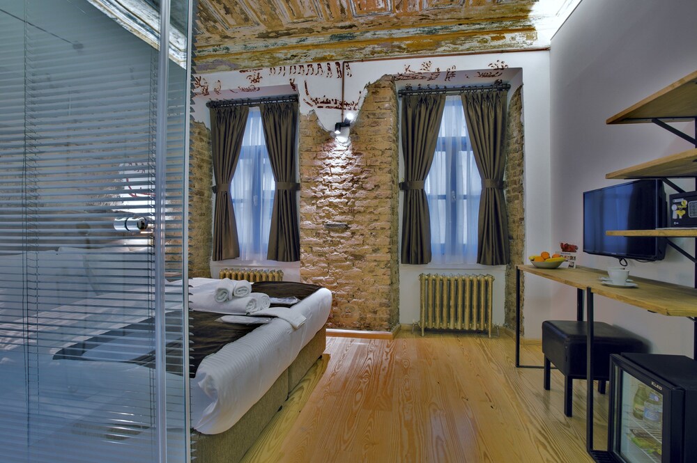 Gensuites Pera Hotel