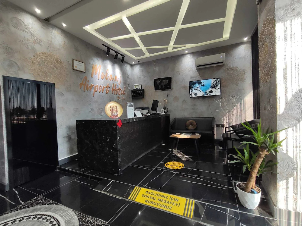 Melanj Airport Hotel