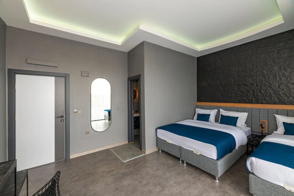 Melanj Airport Hotel