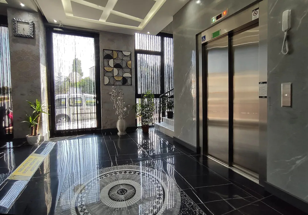 Melanj Airport Hotel