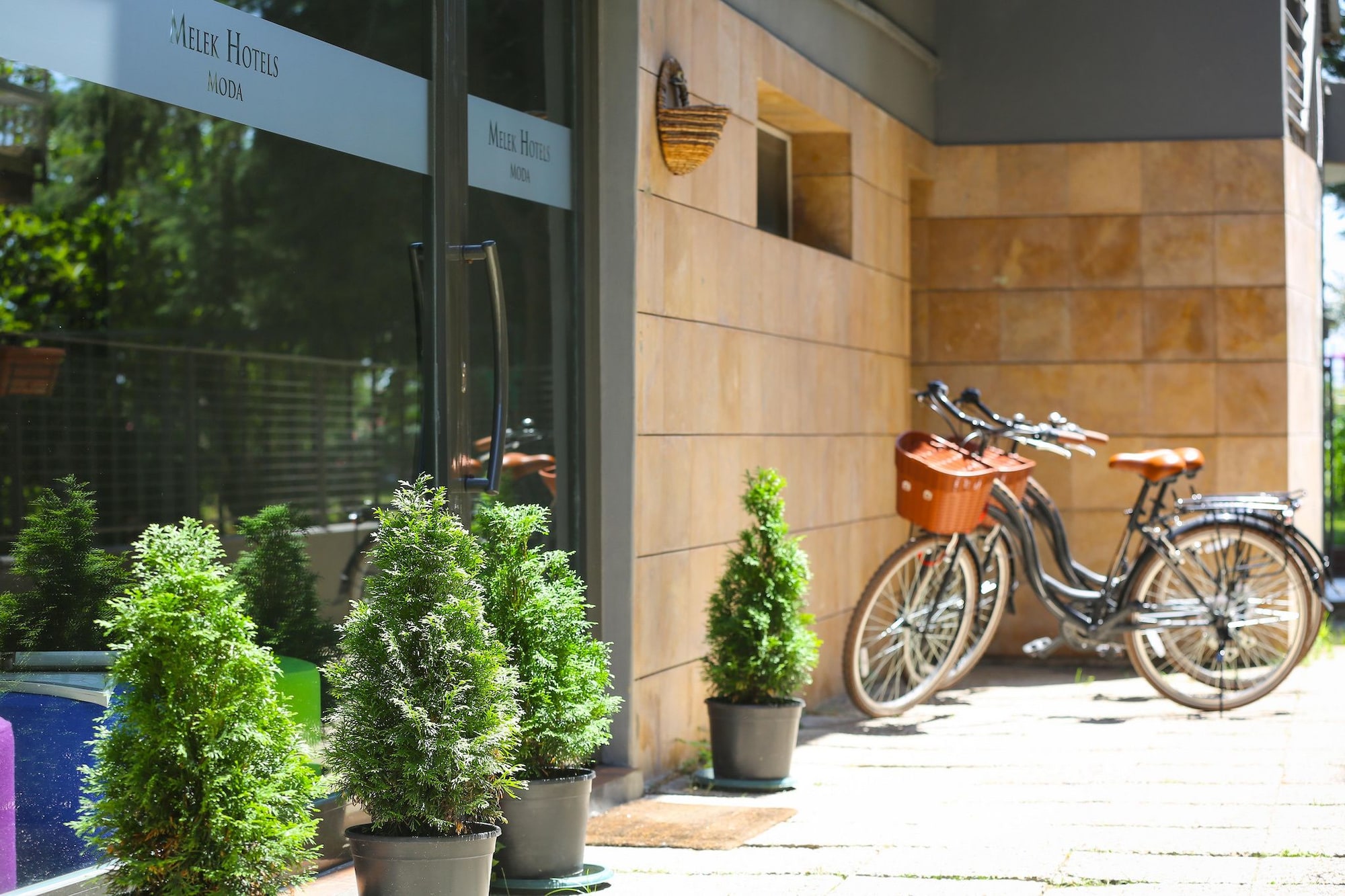 Melek Hotels Moda