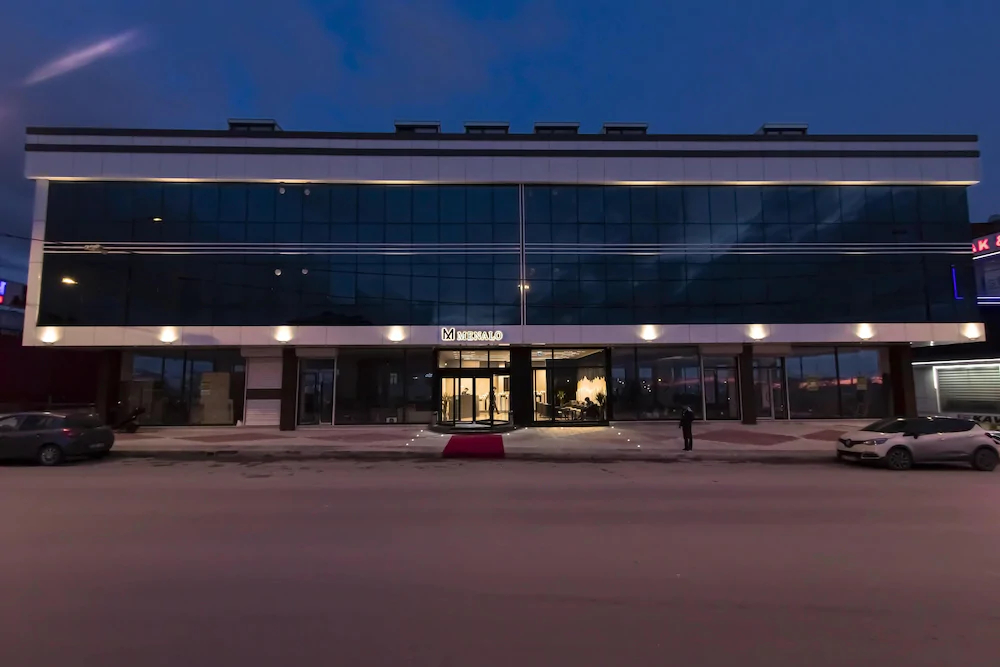 Best Western Premier Hidden Hills Hotel