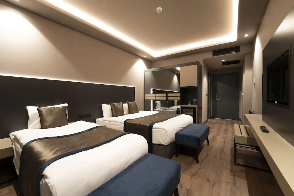 Best Western Premier Hidden Hills Hotel