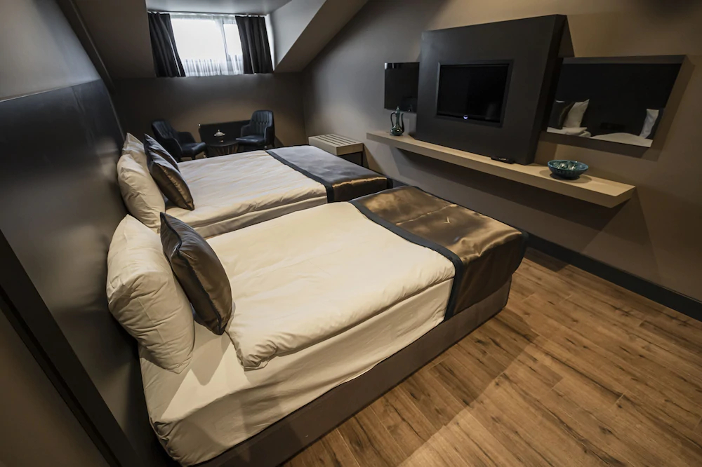 Best Western Premier Hidden Hills Hotel