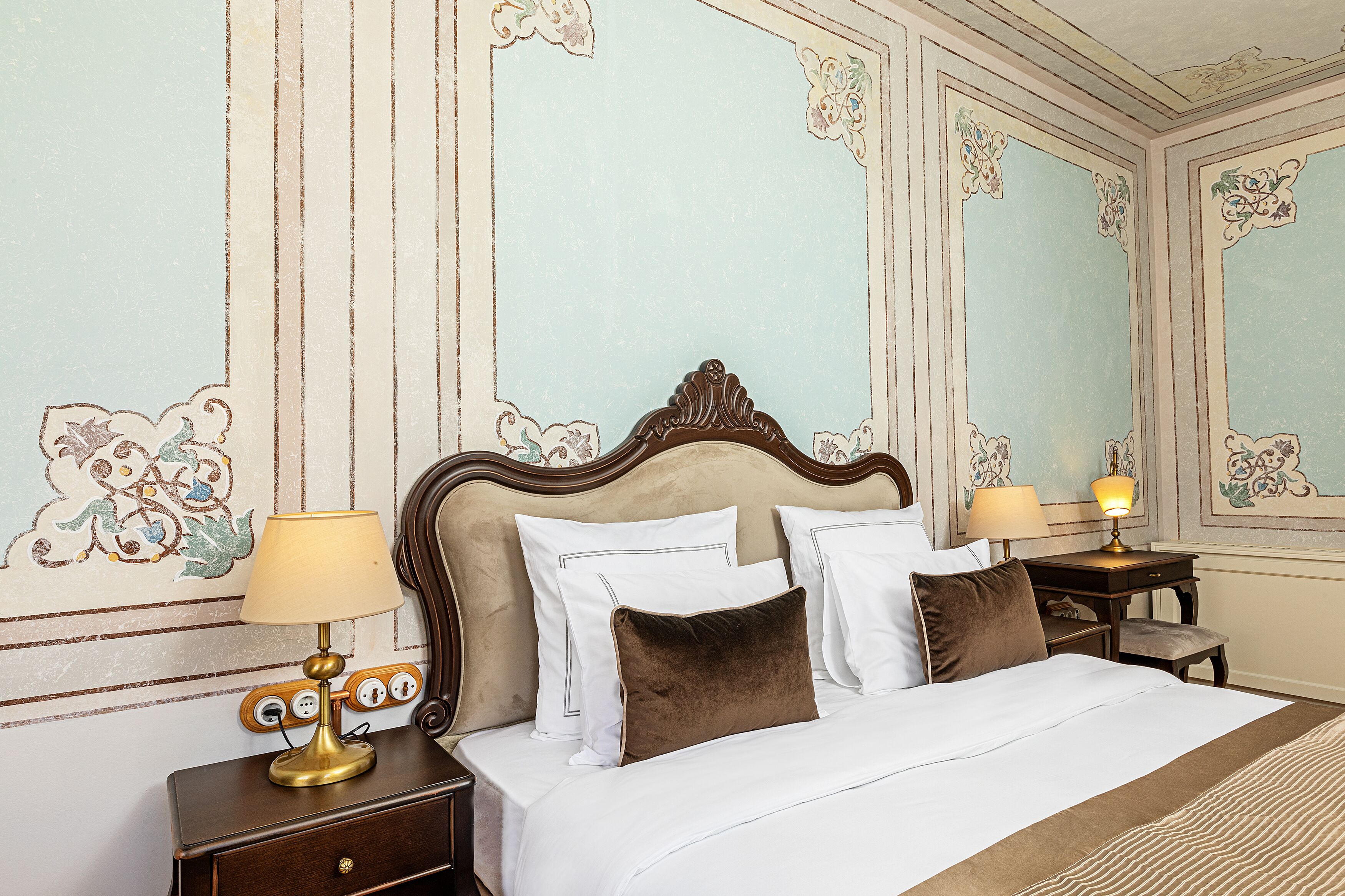 Meroddi Barnathan Hotel