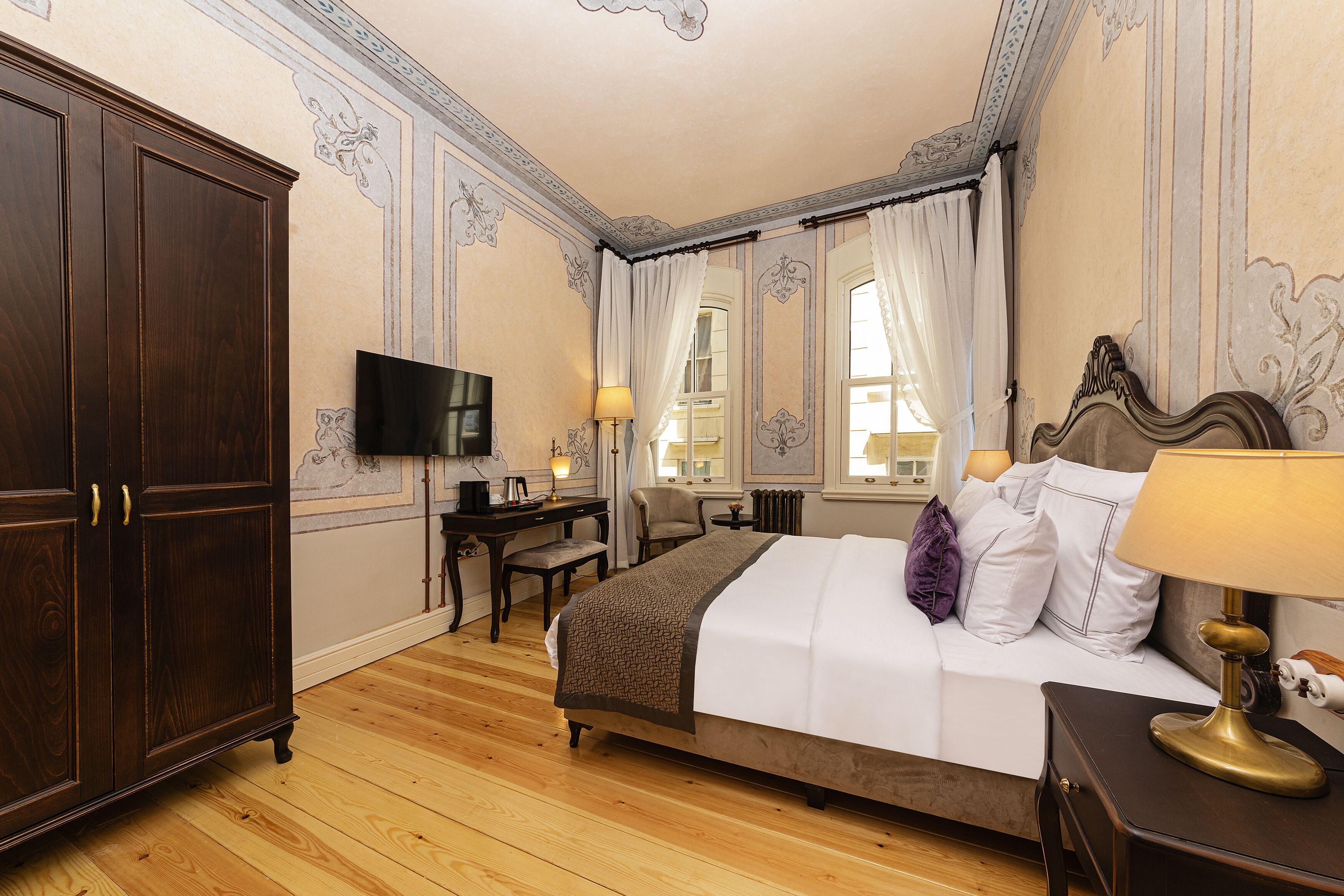 Meroddi Barnathan Hotel