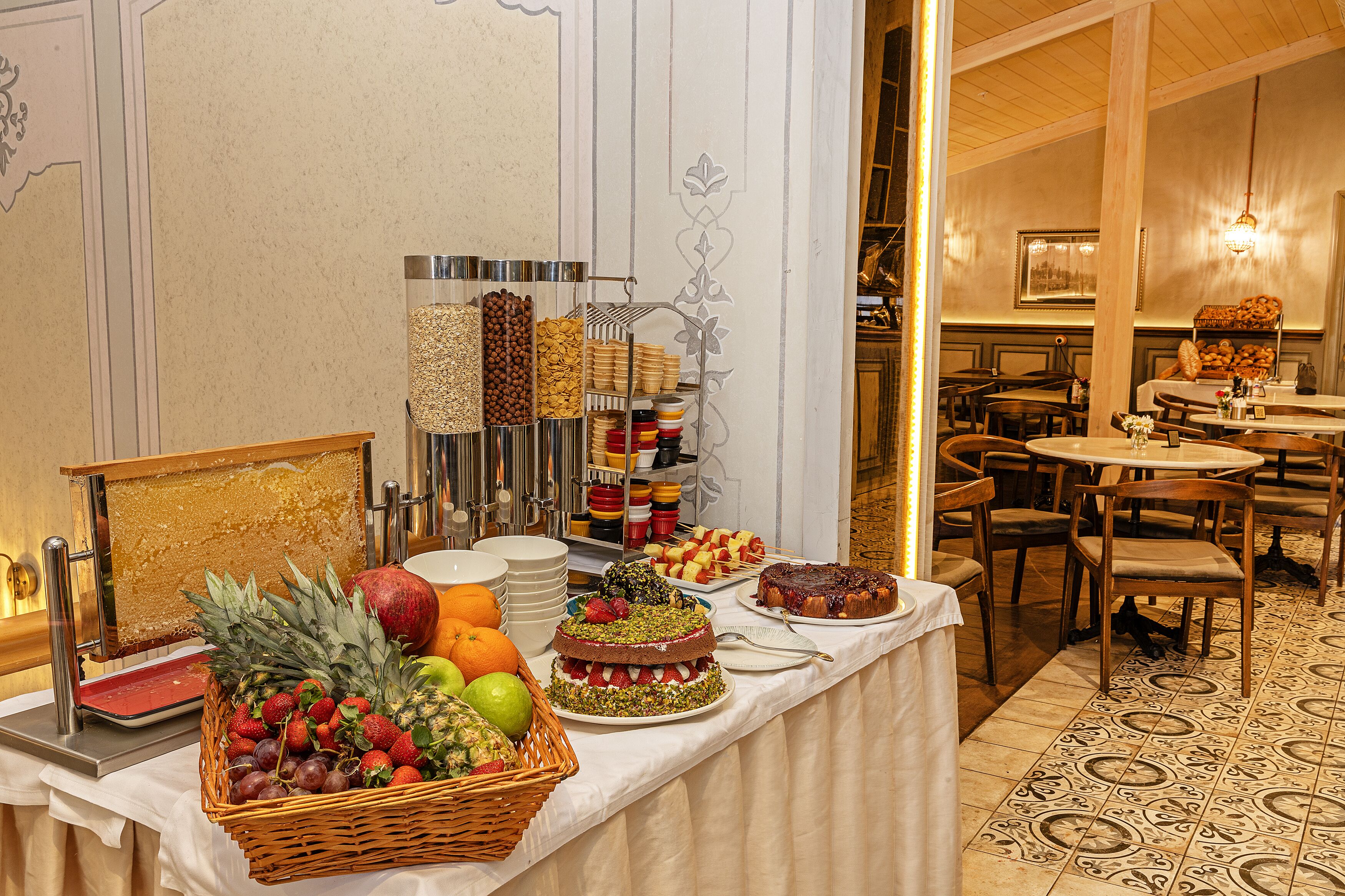 Meroddi Barnathan Hotel