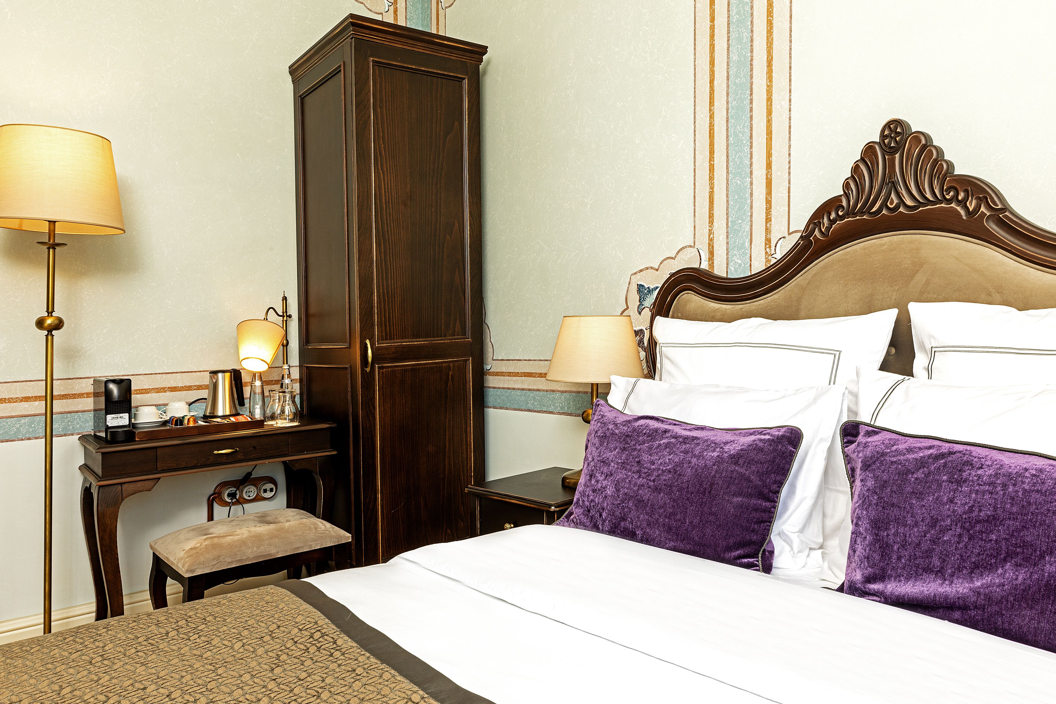 Meroddi Barnathan Hotel