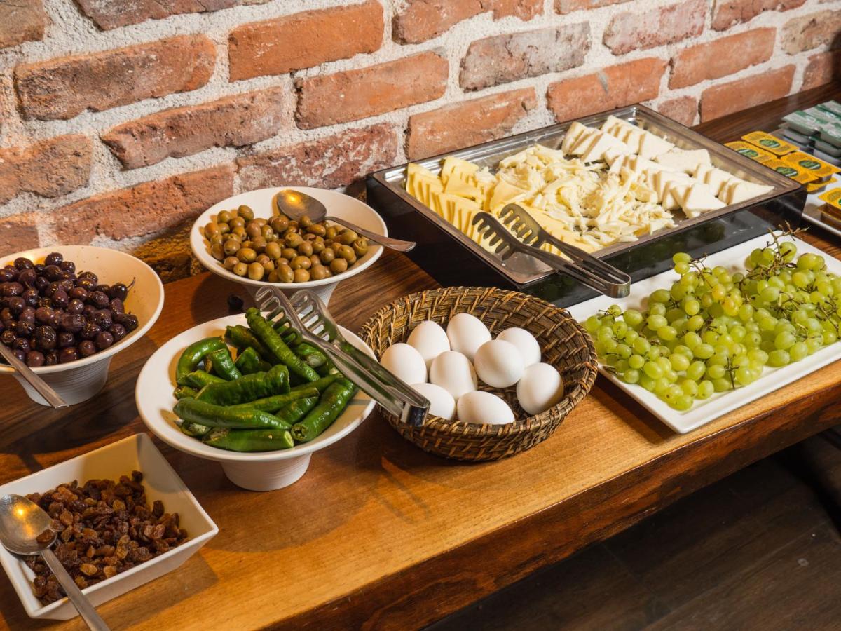 Meroddi Galata Mansion