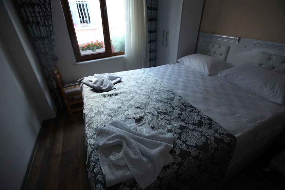 Merot Suites