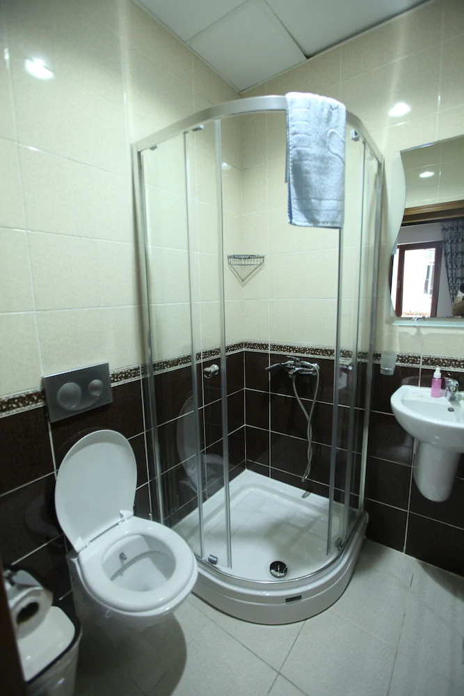 Merot Suites